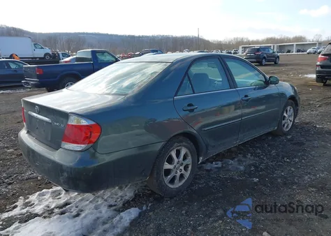 2005 Toyota Camry Xle z USA, uszkodzony, nr VIN 4T1BE30K95U075434